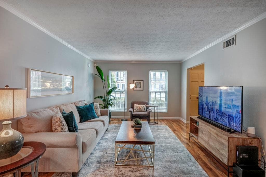 2 bedroom, 3 bathroom, 1,320 sq ft townhouse sold at 11 Bassett Hall Place, Atlanta, GA 30318
