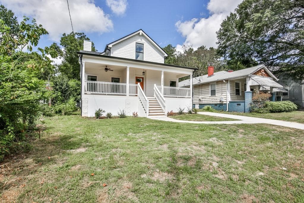3 bedroom, 2 bathroom single family residence sold at 1375 Athens Avenue, Atlanta, GA 30310