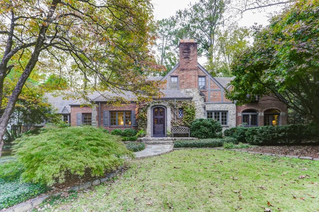 3 bedroom, 5 bathroom single family residence sold at 515 Manor Ridge Drive, Atlanta, GA 30305