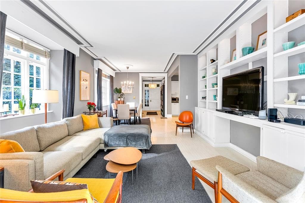 2 bedroom, 2 bathroom, 1,722 sq ft condominium sold at 754 Juniper Street 2, Atlanta, GA 30308