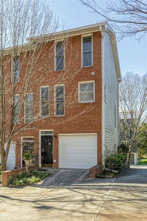 2 bedroom, 2 bathroom, 1,024 sq ft townhouse sold at 678 PARK VILLAGE Drive, Atlanta, GA 30306