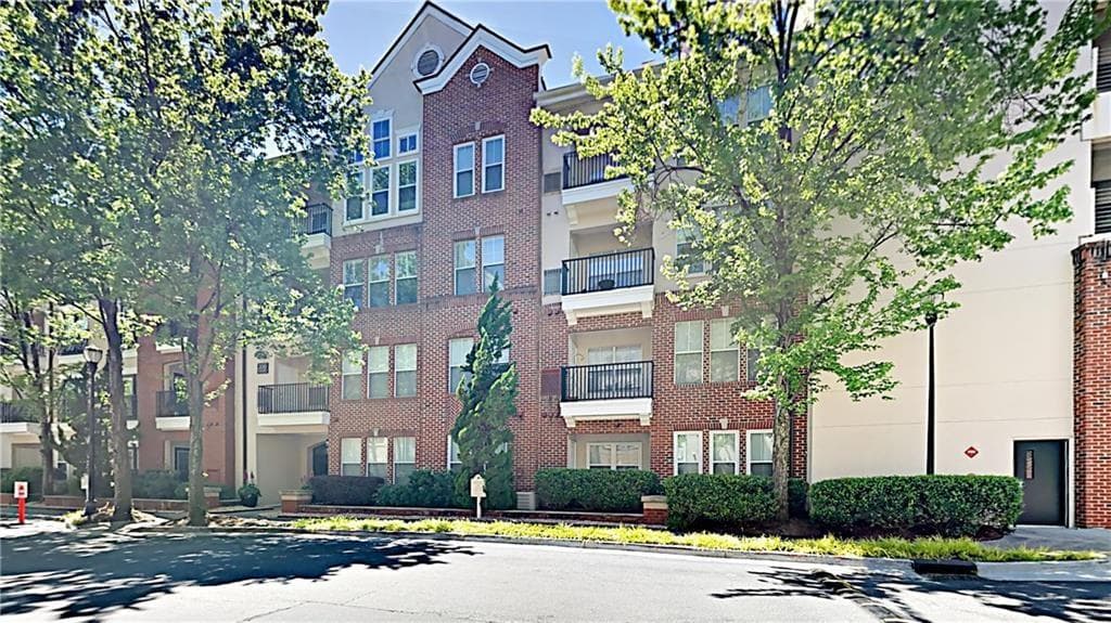 1 bedroom, 1 bathroom, 761 sq ft condominium sold at 1850 Cotillion Drive 3413, Atlanta, GA 30338