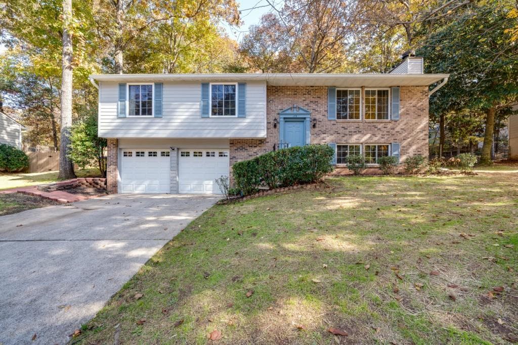 175 Sheringham Drive, Roswell, GA 30076 — most recent listing photo