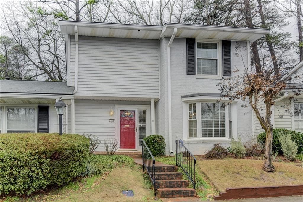 3 bedroom, 3 bathroom, 2,000 sq ft townhouse sold at 1442 Hampton Glen Court, Decatur, GA 30033