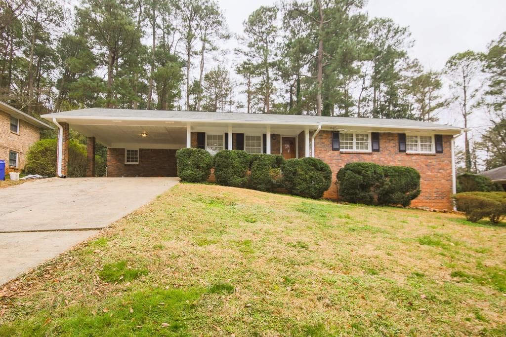 4401 Lake Ivanhoe Drive, Tucker, GA 30084 — most recent listing photo
