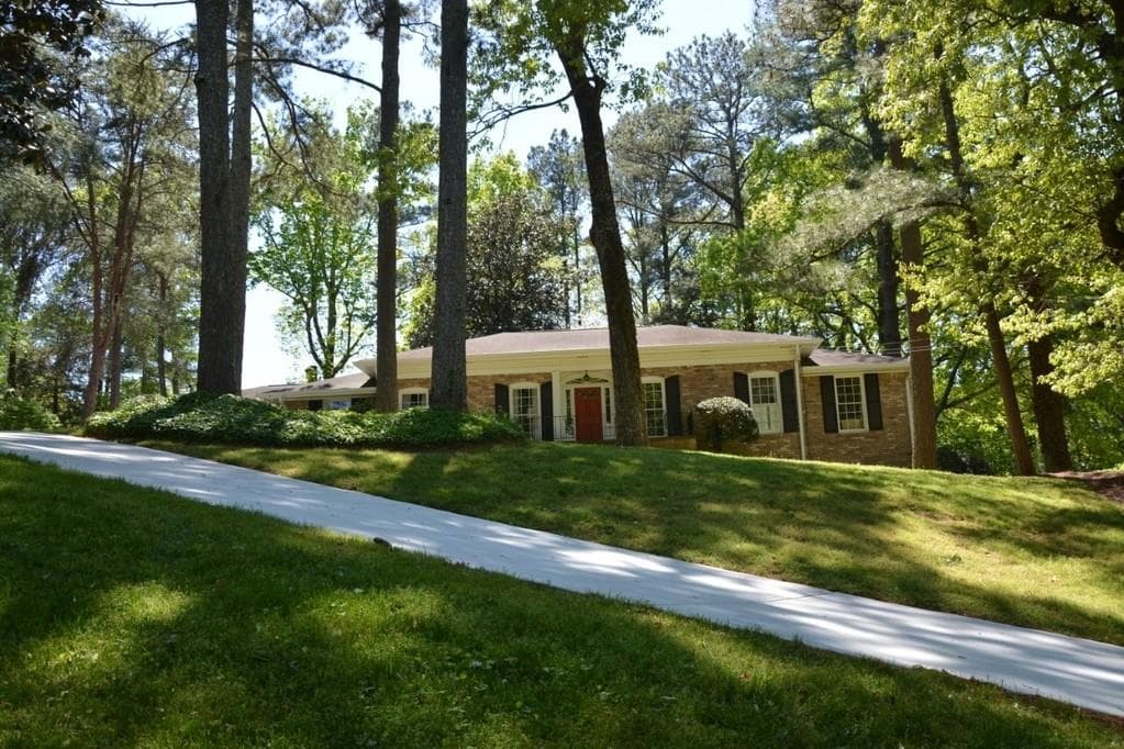 440 RIVERSIDE Parkway, Sandy Springs, GA 30328 — most recent listing photo