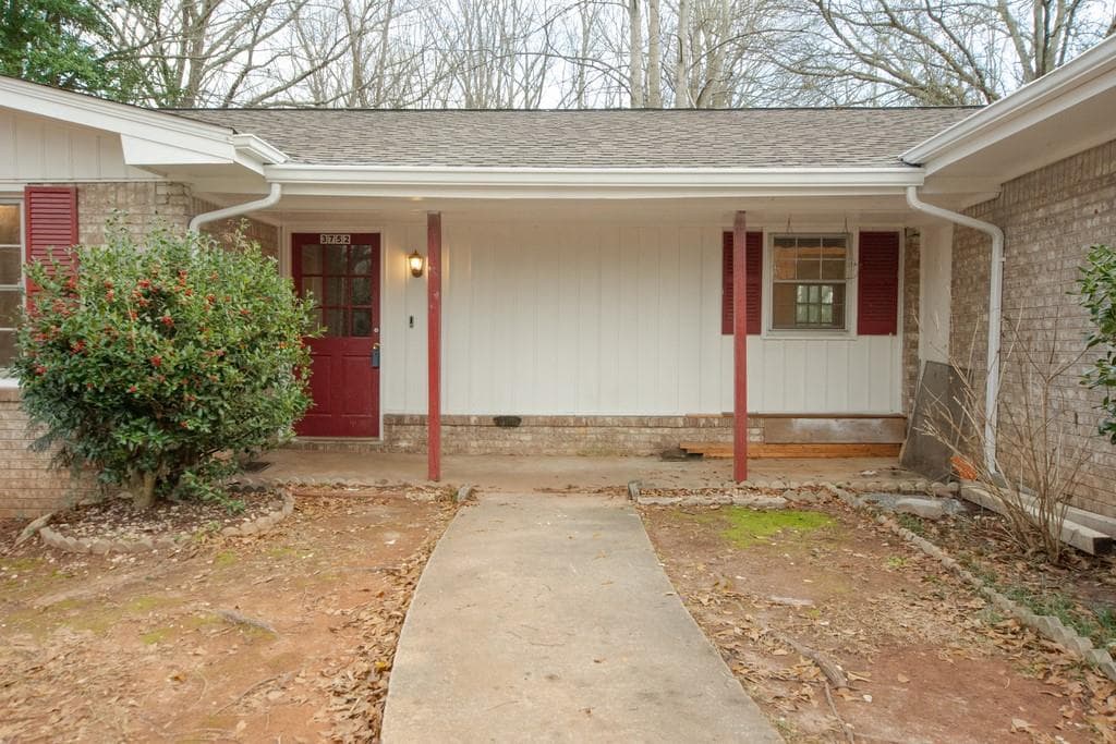 3752 Snapfinger Road, Lithonia, GA 30038 — most recent listing photo