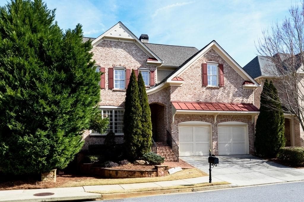 5 bedroom, 5 bathroom, 3,672 sq ft single family residence sold at 460 SOCIETY Street, Alpharetta, GA 30022