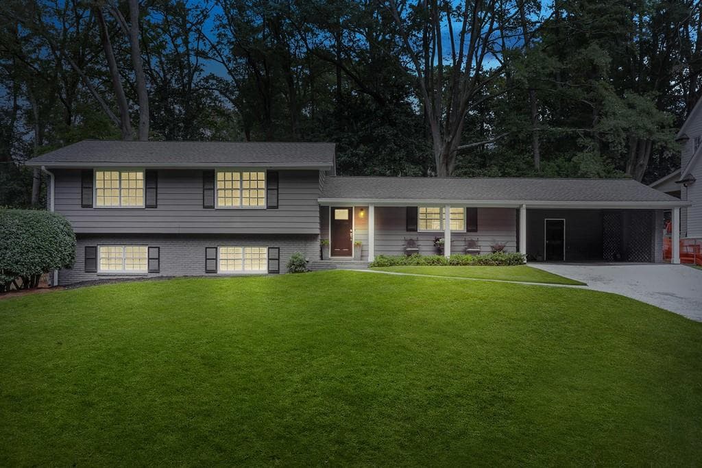 3 bedroom, 2 bathroom, 2,750 sq ft single family residence sold at 1307 BATTLEVIEW Drive, Atlanta, GA 30327