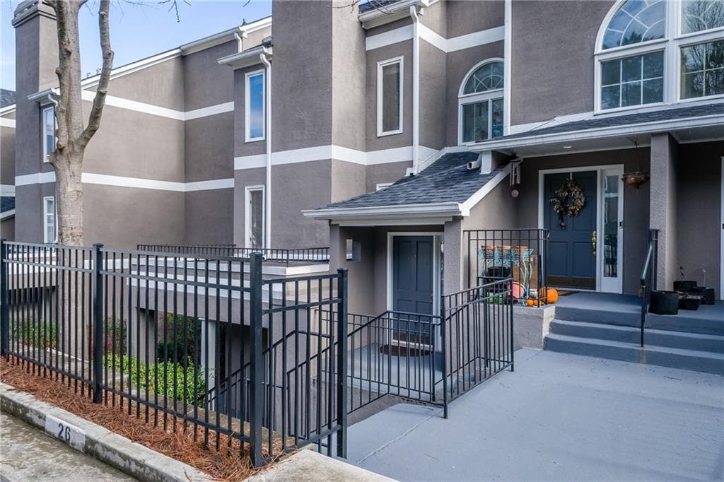 2 bedroom, 2 bathroom, 1,450 sq ft condominium sold at 26 Normandy Court 26, Atlanta, GA 30324