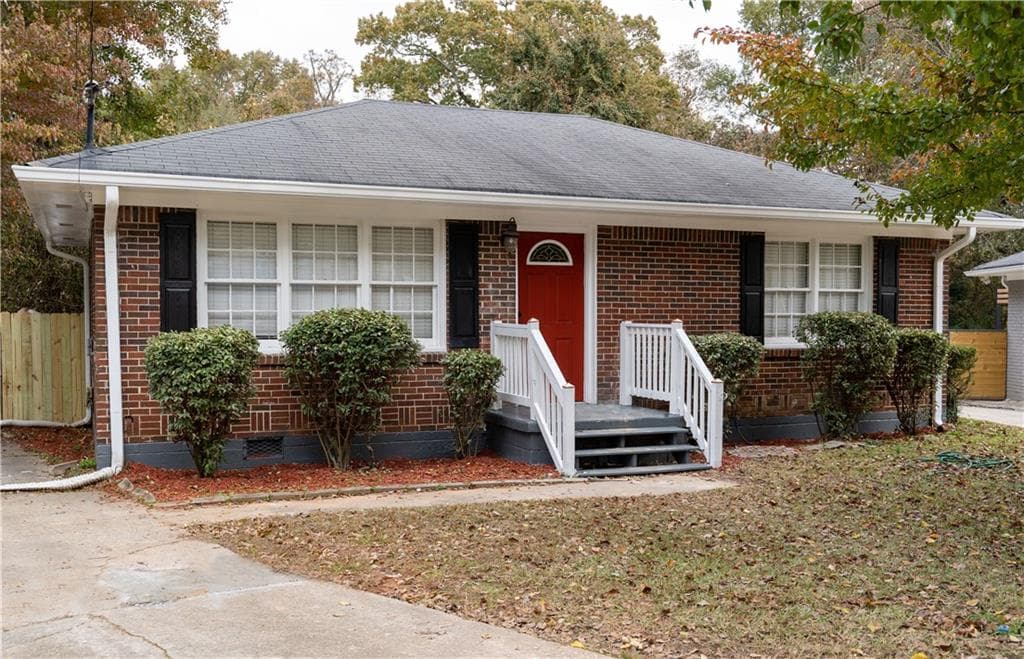 3 bedroom, 2 bathroom, 1,356 sq ft single family residence sold at 146 Woodbine Circle, Atlanta, GA 30317