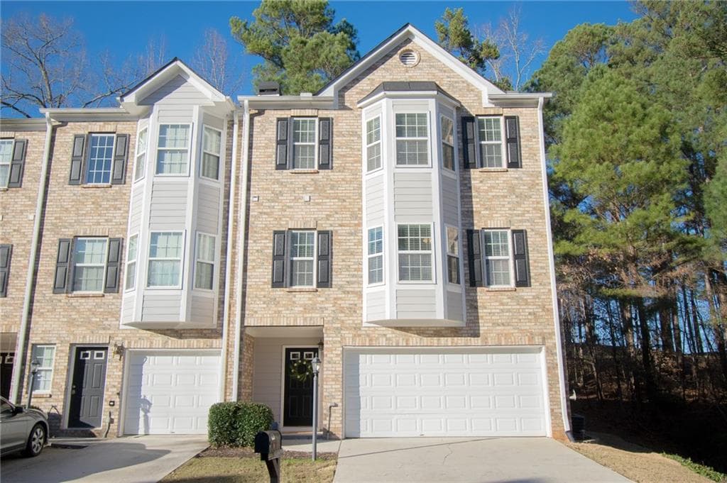 3 bedroom, 3 bathroom, 2,382 sq ft townhouse sold at 438 Eagle Tiff Drive, Sugar Hill, GA 30518