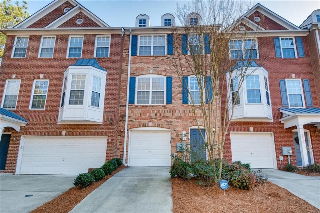 3 bedroom, 3 bathroom, 1,840 sq ft townhouse sold at 1818 Dunrobin Drive 35, Smyrna, GA 30082