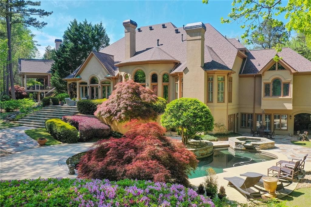 4 bedroom, 5 bathroom, 7,268 sq ft single family residence sold at 3035 Edmonton Green Court, Johns Creek, GA 30022