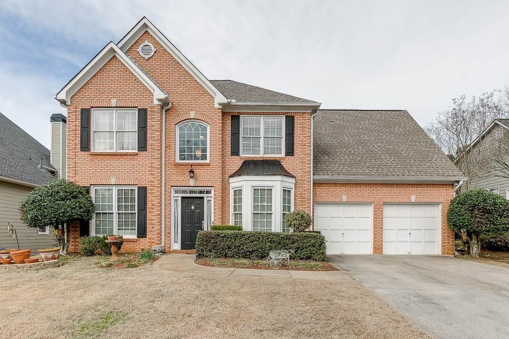 3 bedroom, 3 bathroom, 2,396 sq ft single family residence sold at 580 Camber Woods Drive, Roswell, GA 30076