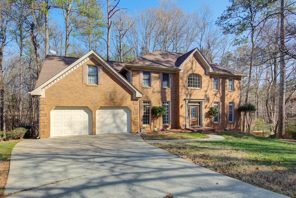 4 bedroom, 3 bathroom, 3,139 sq ft single family residence sold at 11575 WILDWOOD SPRINGS Drive, Roswell, GA 30075
