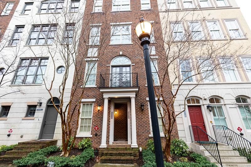 3 bedroom, 3 bathroom, 2,000 sq ft townhouse sold at 463 Bartram Street B, Atlanta, GA 30316