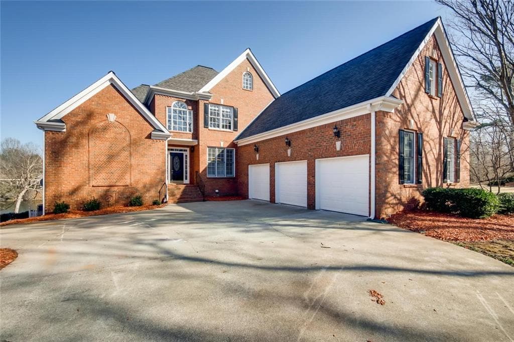 5 bedroom, 5 bathroom, 4,503 sq ft single family residence sold at 655 Water Garden Way, Roswell, GA 30075