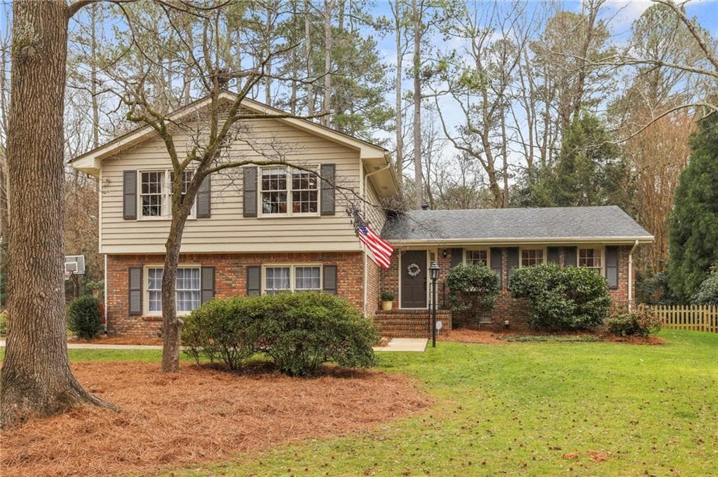 1121 Verdon Drive, Dunwoody, GA 30338 — most recent listing photo