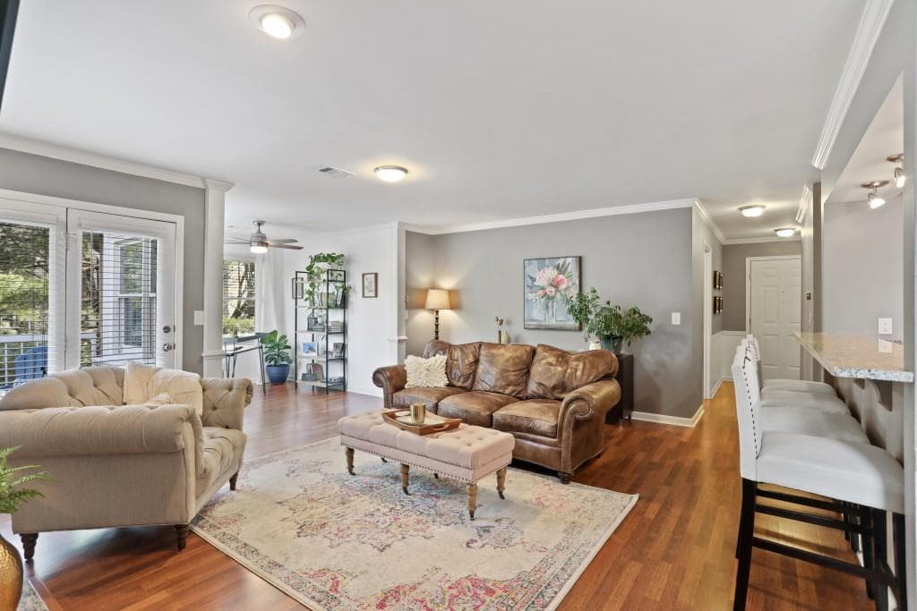 1 bedroom, 1 bathroom, 1,007 sq ft condominium sold at 1538 Chantilly Drive 233, Atlanta, GA 30324