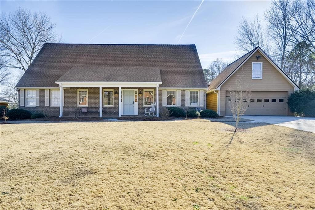 4 bedroom, 3 bathroom, 2,695 sq ft single family residence sold at 440 Knoll Woods Terrace, Roswell, GA 30075