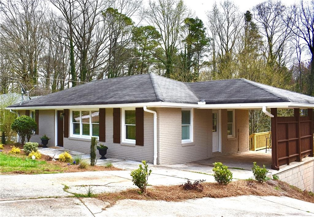 3 bedroom, 2 bathroom, 1,075 sq ft single family residence sold at 1668 Flintwood Drive, Atlanta, GA 30316