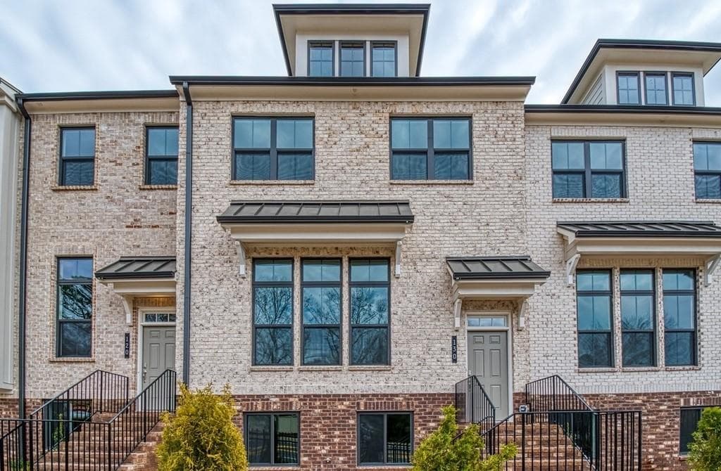 130 Fairview Circle, Roswell, GA 30076 — most recent listing photo