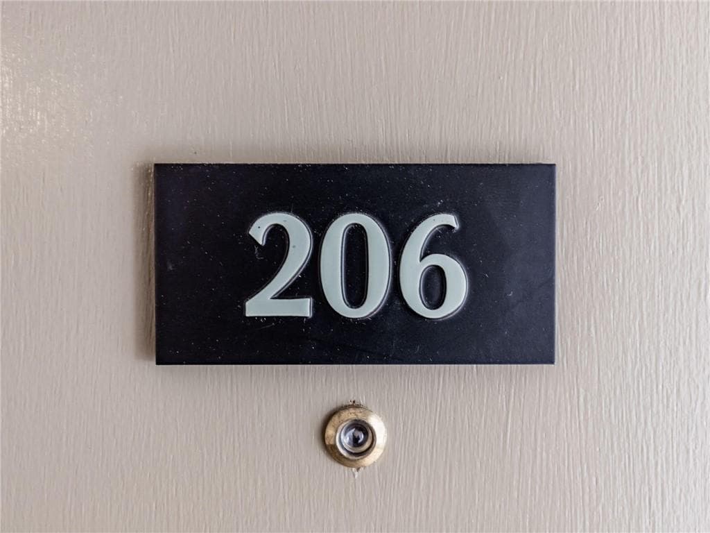 818 Greenwood Avenue 206, Atlanta, GA 30306 — most recent listing photo