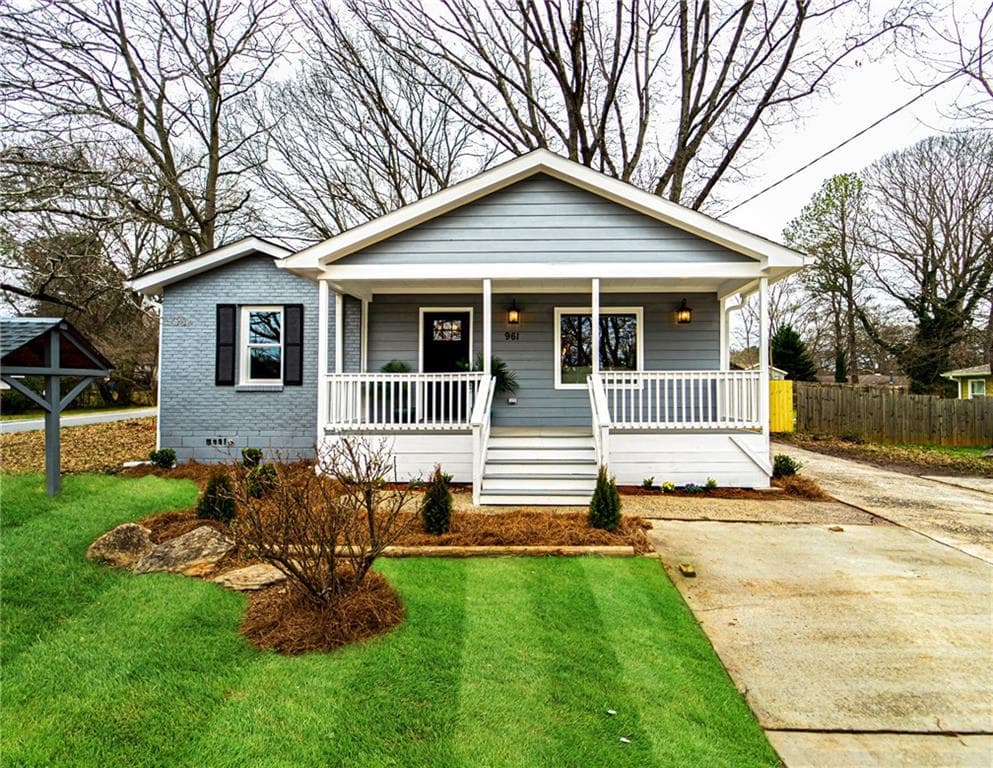 961 Oakview Drive, Smyrna, GA 30080 — most recent listing photo