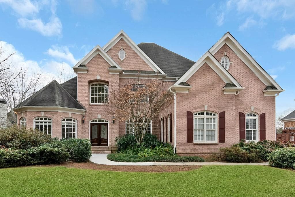 6 bedroom, 5 bathroom, 7,000 sq ft single family residence sold at 1035 Mill Overlook, Atlanta, GA 30319