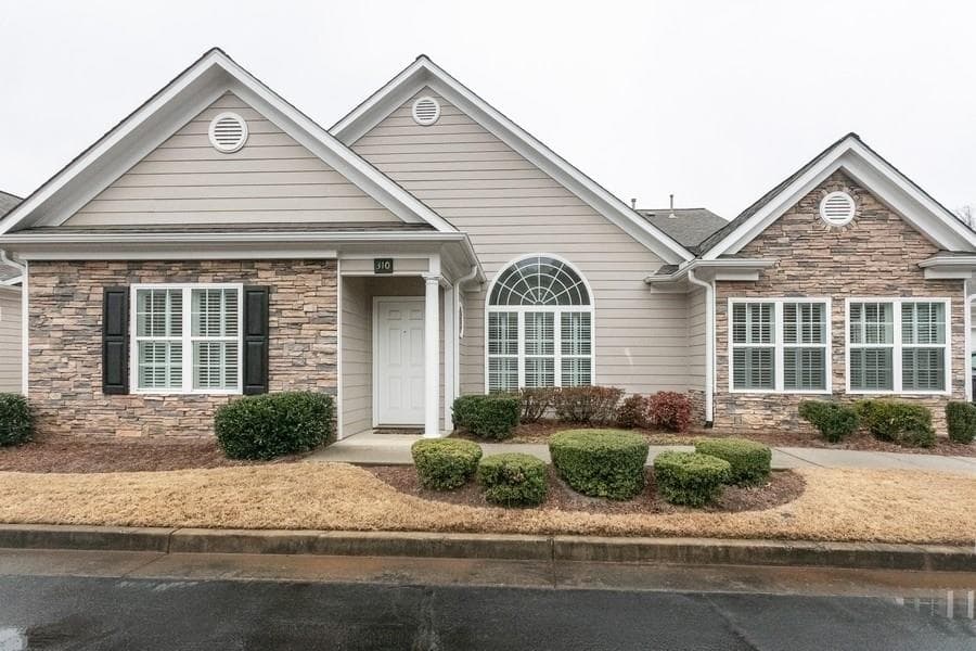 3 bedroom, 2 bathroom, 1,865 sq ft townhouse sold at 226 Hames Road 310, Woodstock, GA 30188