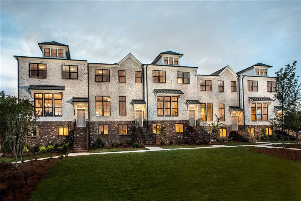 4 bedroom, 4 bathroom, 2,637 sq ft townhouse sold at 140 Fairview Circle, Roswell, GA 30076