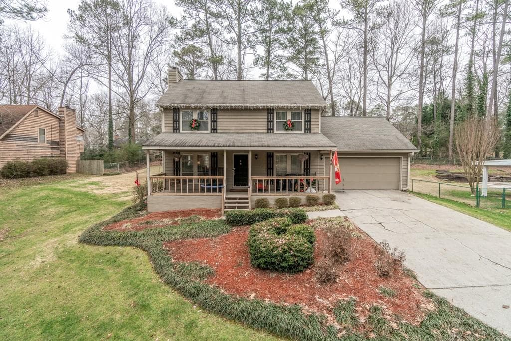 3 bedroom, 3 bathroom, 1,600 sq ft single family residence sold at 4737 OLD LYME Court, Peachtree Corners, GA 30096