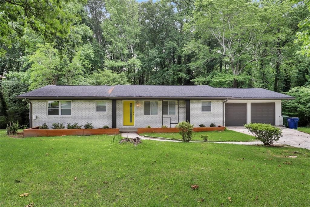 3 bedroom, 2 bathroom, 1,532 sq ft single family residence sold at 2401 Edgewater Drive, Atlanta, GA 30311