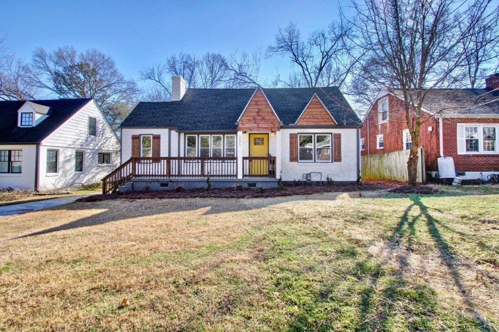 3 bedroom, 3 bathroom, 1,700 sq ft single family residence sold at 1577 May Avenue, Atlanta, GA 30316