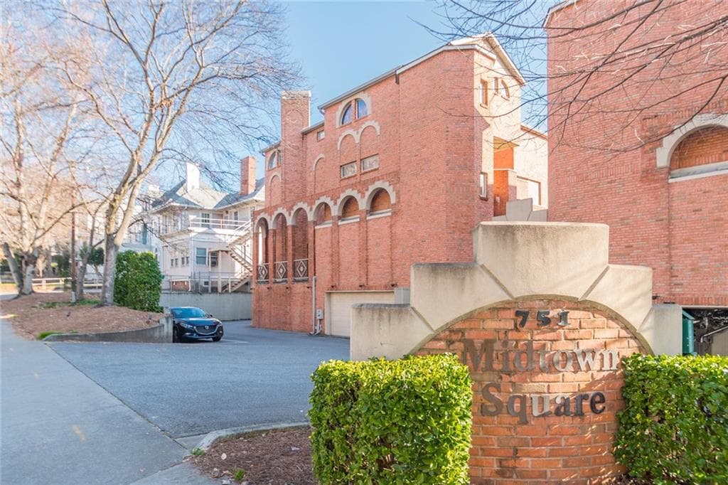 2 bedroom, 3 bathroom, 1,250 sq ft townhouse sold at 751 Piedmont Avenue 1, Atlanta, GA 30308