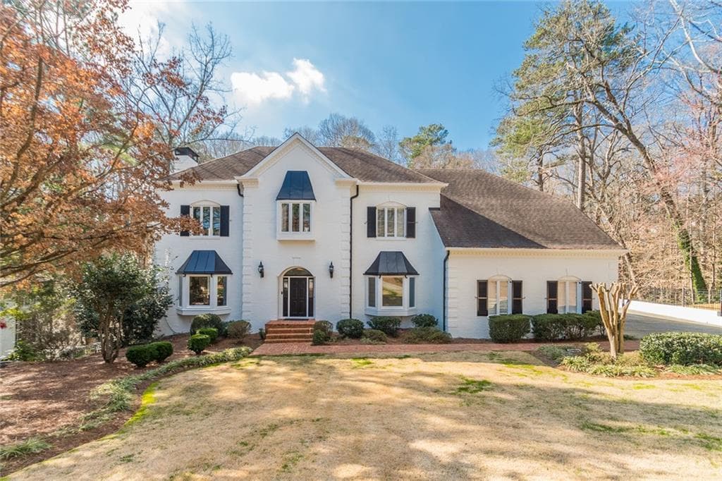 5 bedroom, 6 bathroom, 6,785 sq ft single family residence sold at 4390 Northside Chase, Atlanta, GA 30327