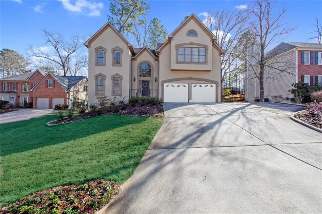 4 bedroom, 3 bathroom, 2,740 sq ft single family residence sold at 325 Dunhill Way Court, Alpharetta, GA 30005