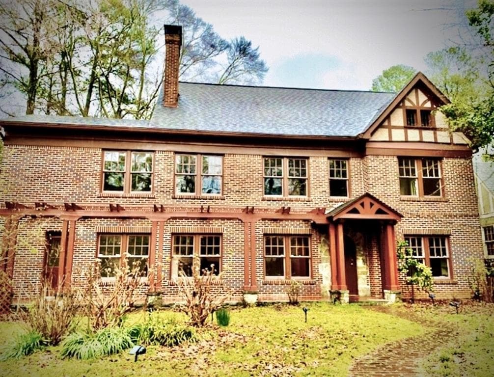 8 bedroom, 8 bathroom, 7,133 sq ft single family residence sold at 1103 Clifton Road, Atlanta, GA 30307