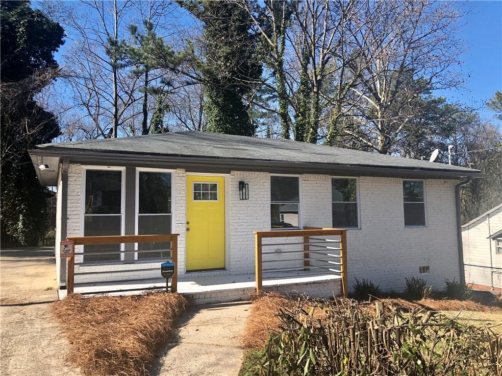 3 bedroom, 2 bathroom, 1,020 sq ft single family residence sold at 160 Hemphill School Road, Atlanta, GA 30331