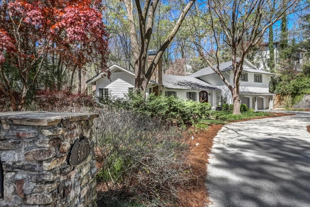 4 bedroom, 6 bathroom single family residence sold at 5160 Vernon Springs Trail, Atlanta, GA 30327
