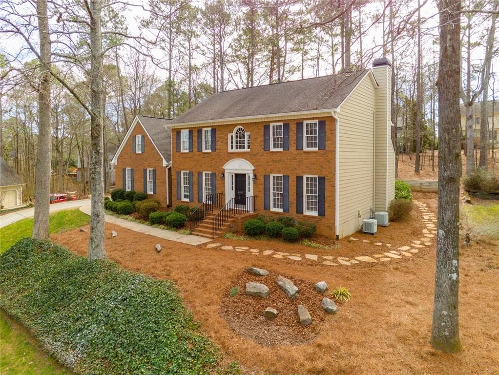 4 bedroom, 3 bathroom, 3,014 sq ft single family residence sold at 6185 Pin Oak Lane, Alpharetta, GA 30005