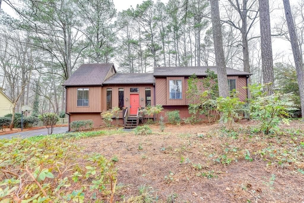 4 bedroom, 3 bathroom, 2,350 sq ft single family residence sold at 3037 Leafwood Drive, Marietta, GA 30067