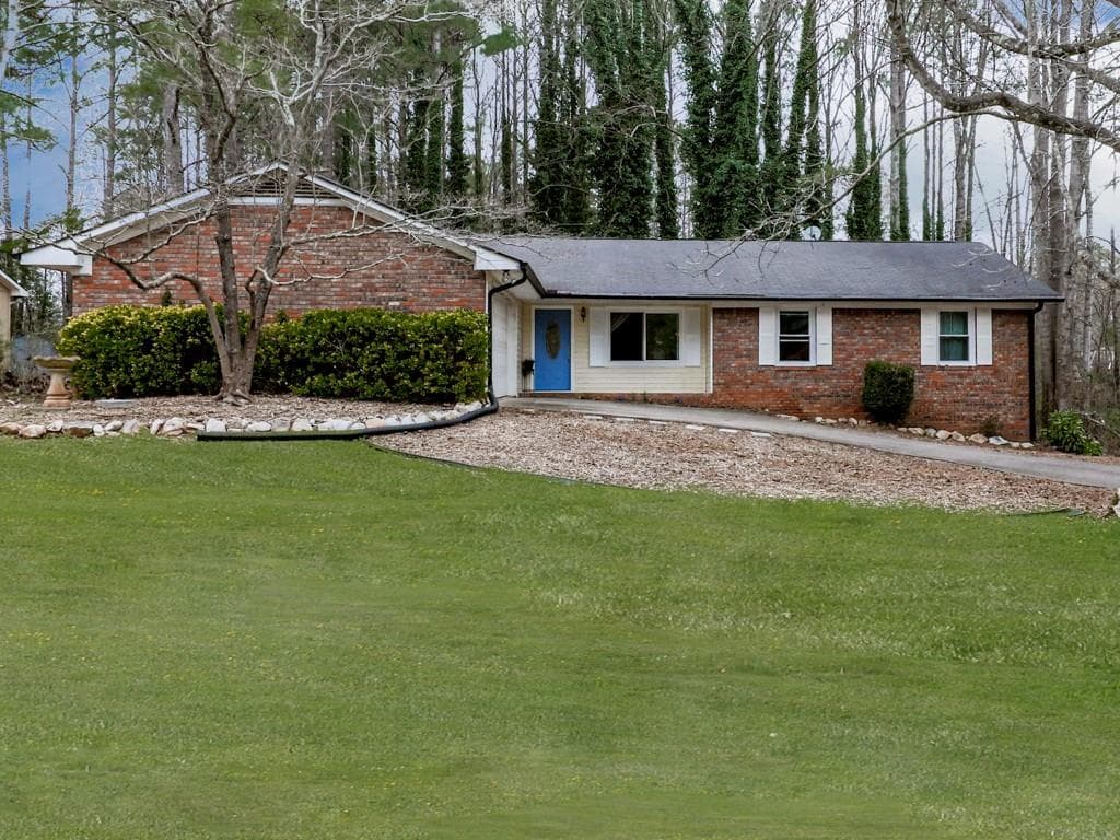 3 bedroom, 2 bathroom, 1,380 sq ft single family residence sold at 6242 Westridge Trace, Acworth, GA 30102