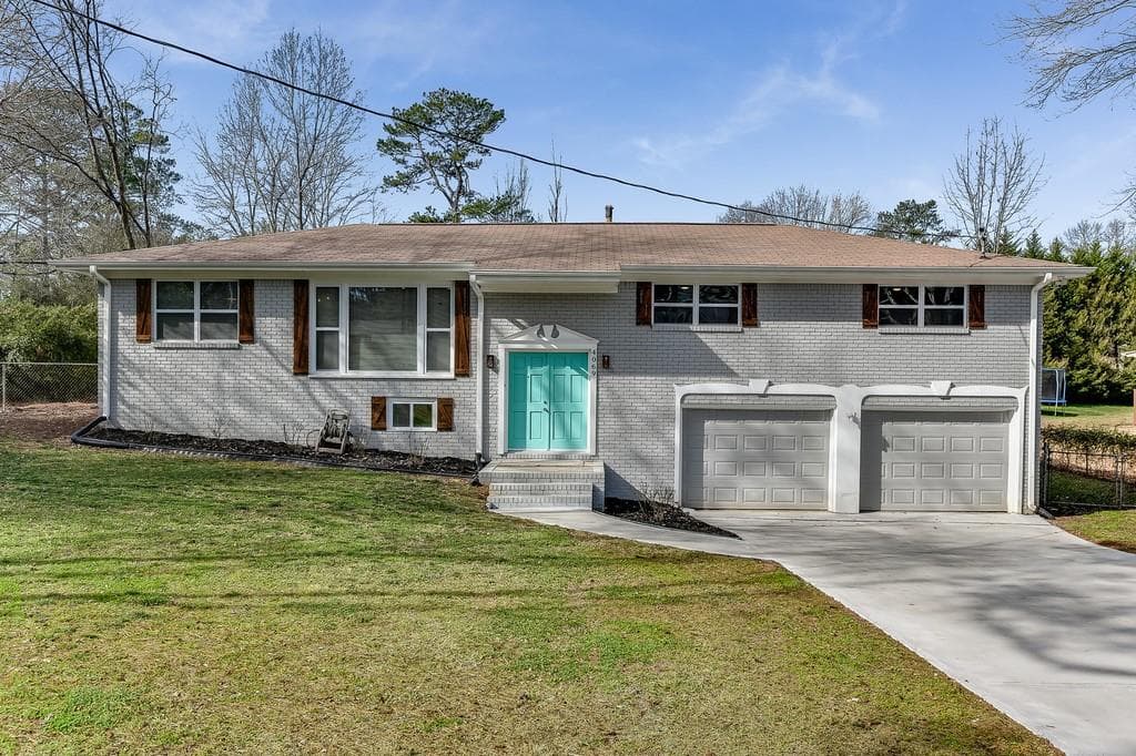 4069 Middle Drive, Marietta, GA 30066 — most recent listing photo
