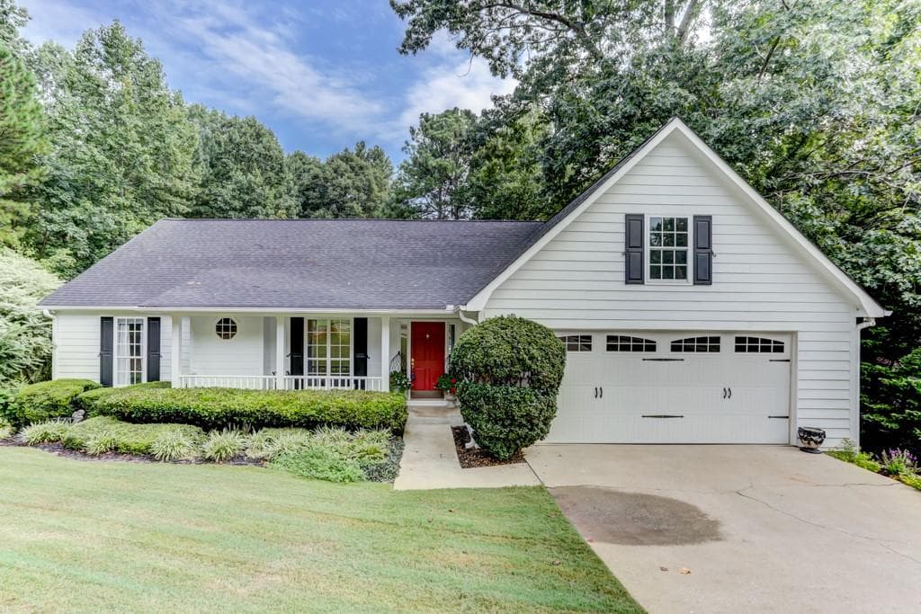 4 bedroom, 2 bathroom, 1,870 sq ft single family residence sold at 5440 Mountain Trail, Douglasville, GA 30135