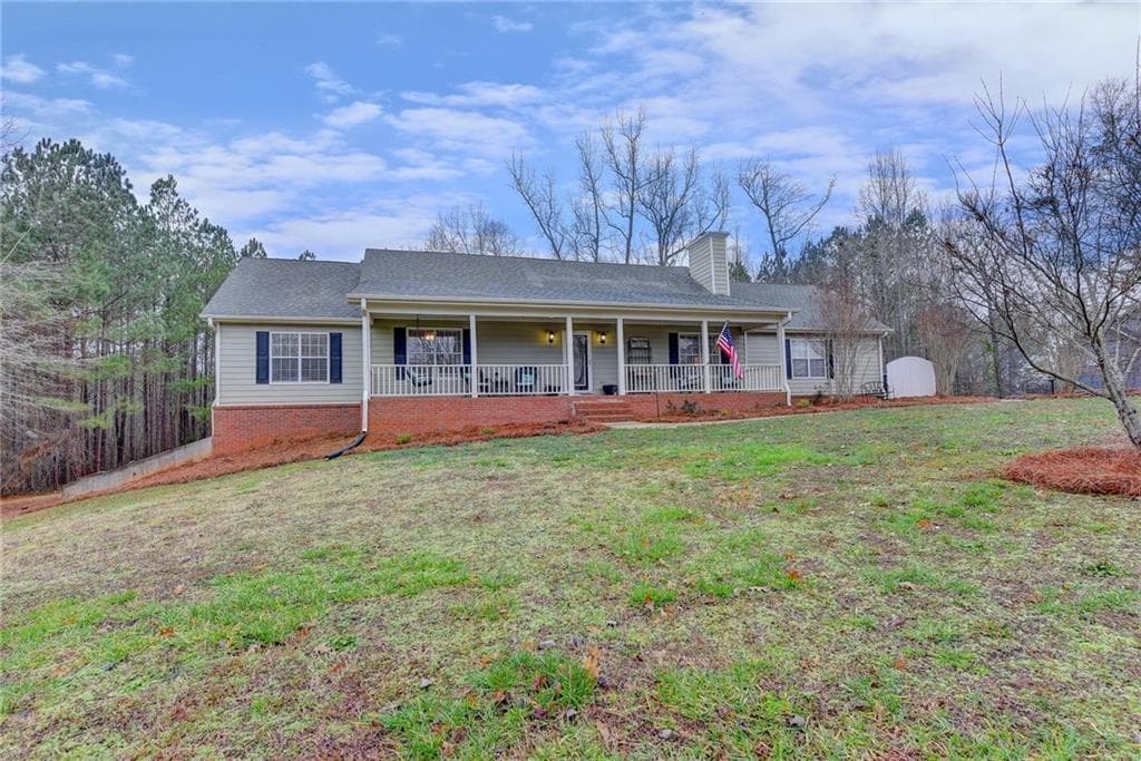 3 bedroom, 3 bathroom, 2,573 sq ft single family residence sold at 3545 Briscoe Drive, Monroe, GA 30655