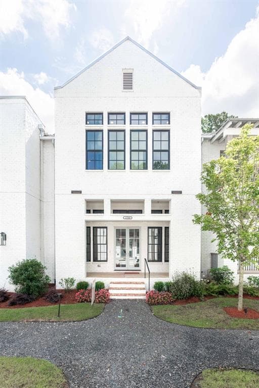 3 bedroom, 4 bathroom, 2,370 sq ft townhouse sold at 11560 Folia Circle 3, Alpharetta, GA 30005