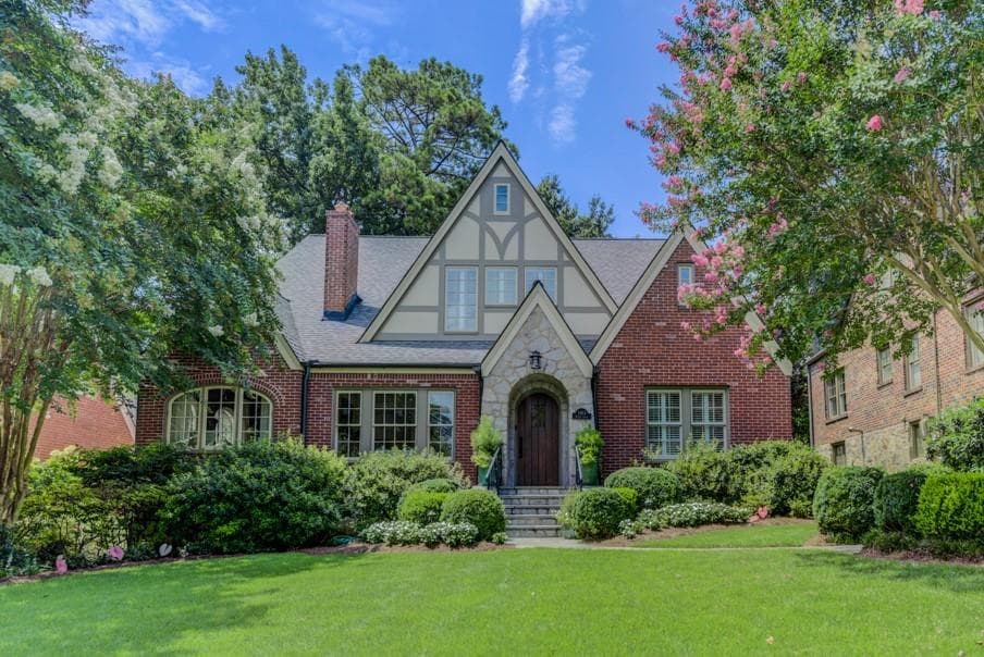 5 bedroom, 4 bathroom, 4,052 sq ft single family residence sold at 1183 Reeder Circle, Atlanta, GA 30306