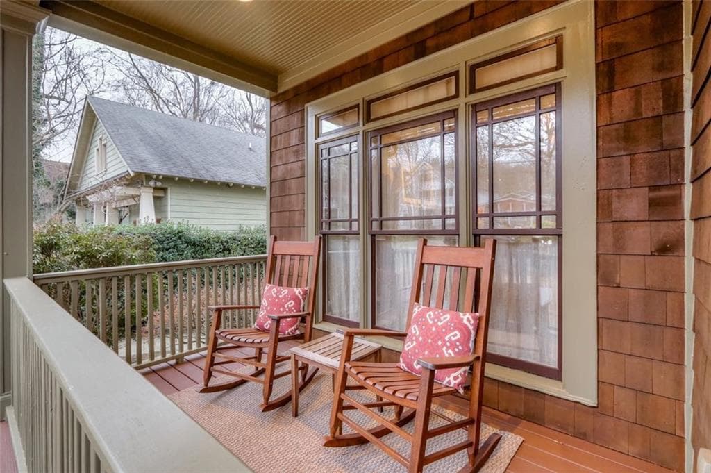3 bedroom, 3 bathroom, 2,077 sq ft single family residence sold at 1840 Braeburn Circle, Atlanta, GA 30316